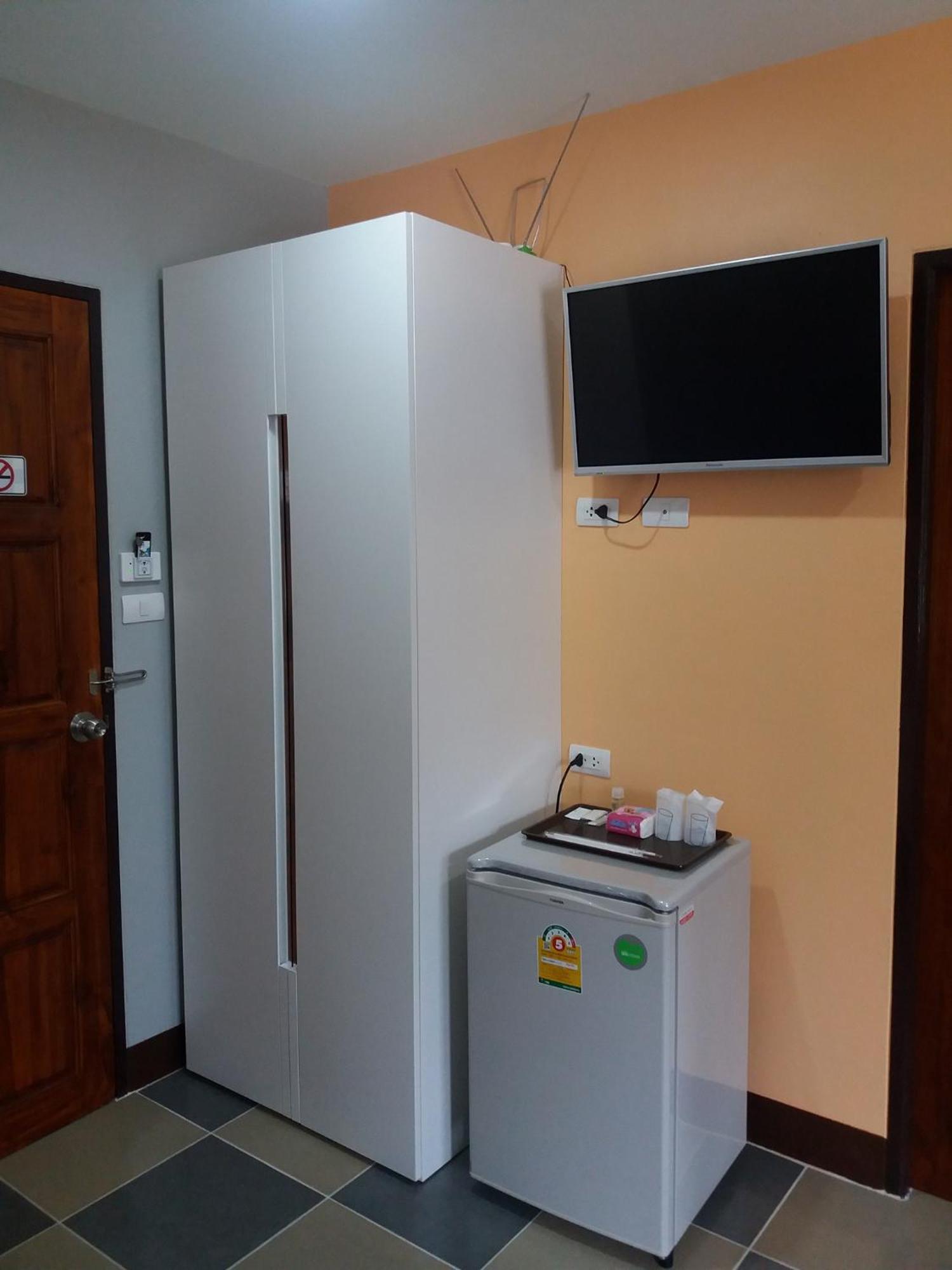 Nasa Mansion Appartement Phuket Buitenkant foto