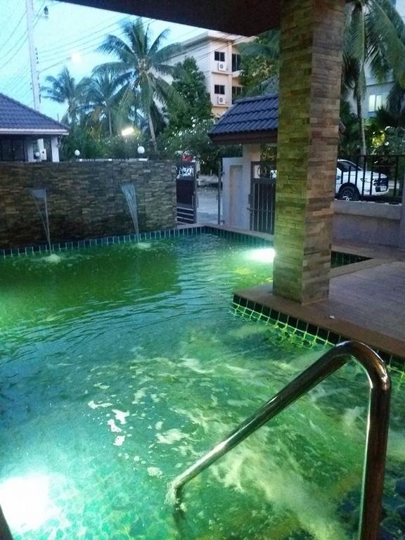 Nasa Mansion Appartement Phuket Buitenkant foto