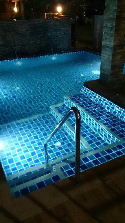 Nasa Mansion Appartement Phuket Buitenkant foto